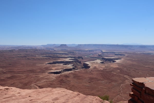 Green River winding through canyon landscape viewed from Green River Overlook in Moab, Utah. — Green River Overlook, Moab, Arches & Canyonlands